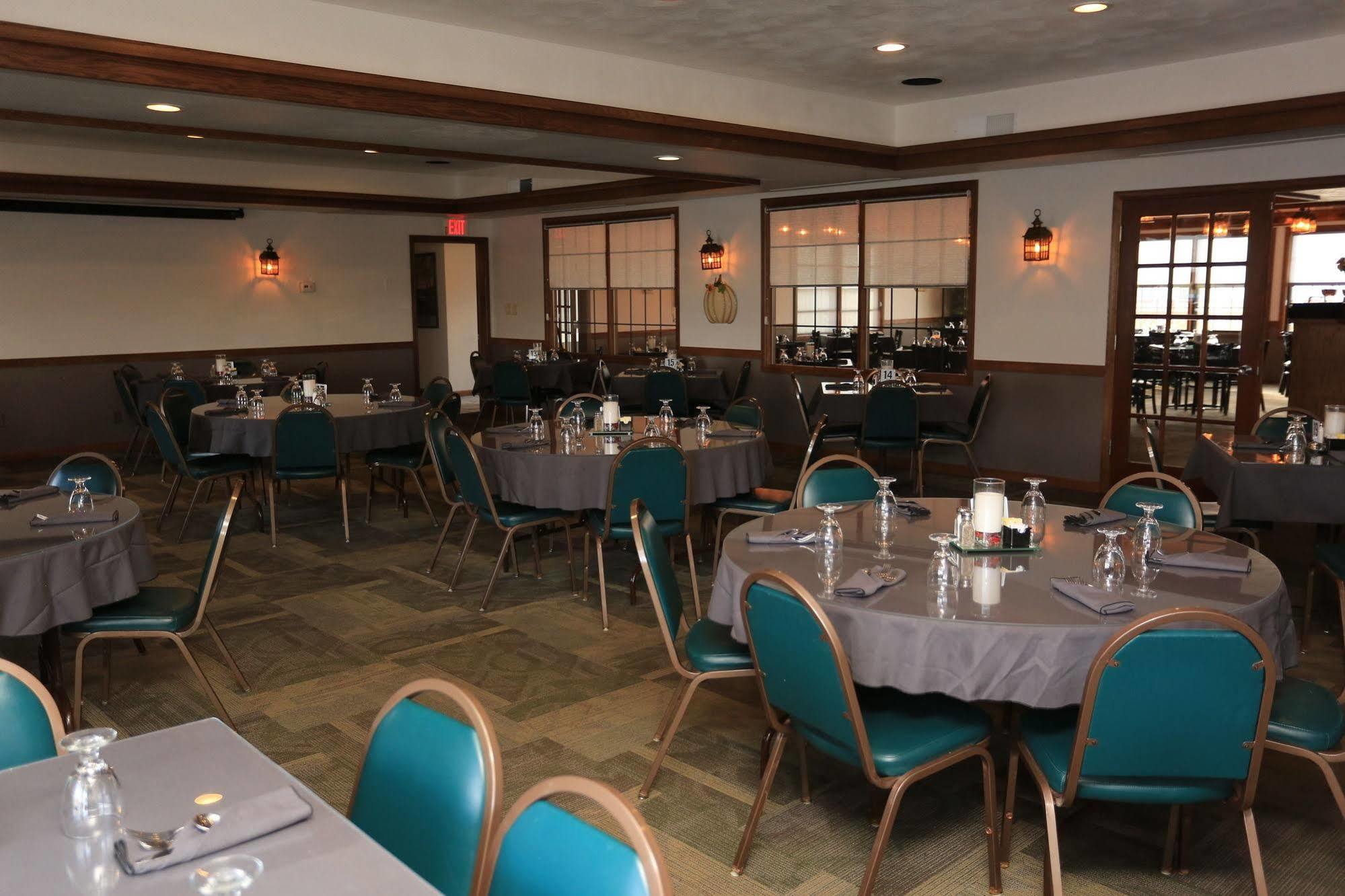 Shawano Four Seasons Resort Εξωτερικό φωτογραφία
