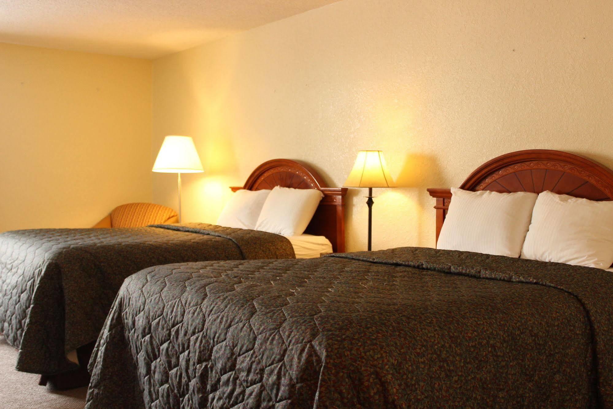 Shawano Four Seasons Resort Εξωτερικό φωτογραφία