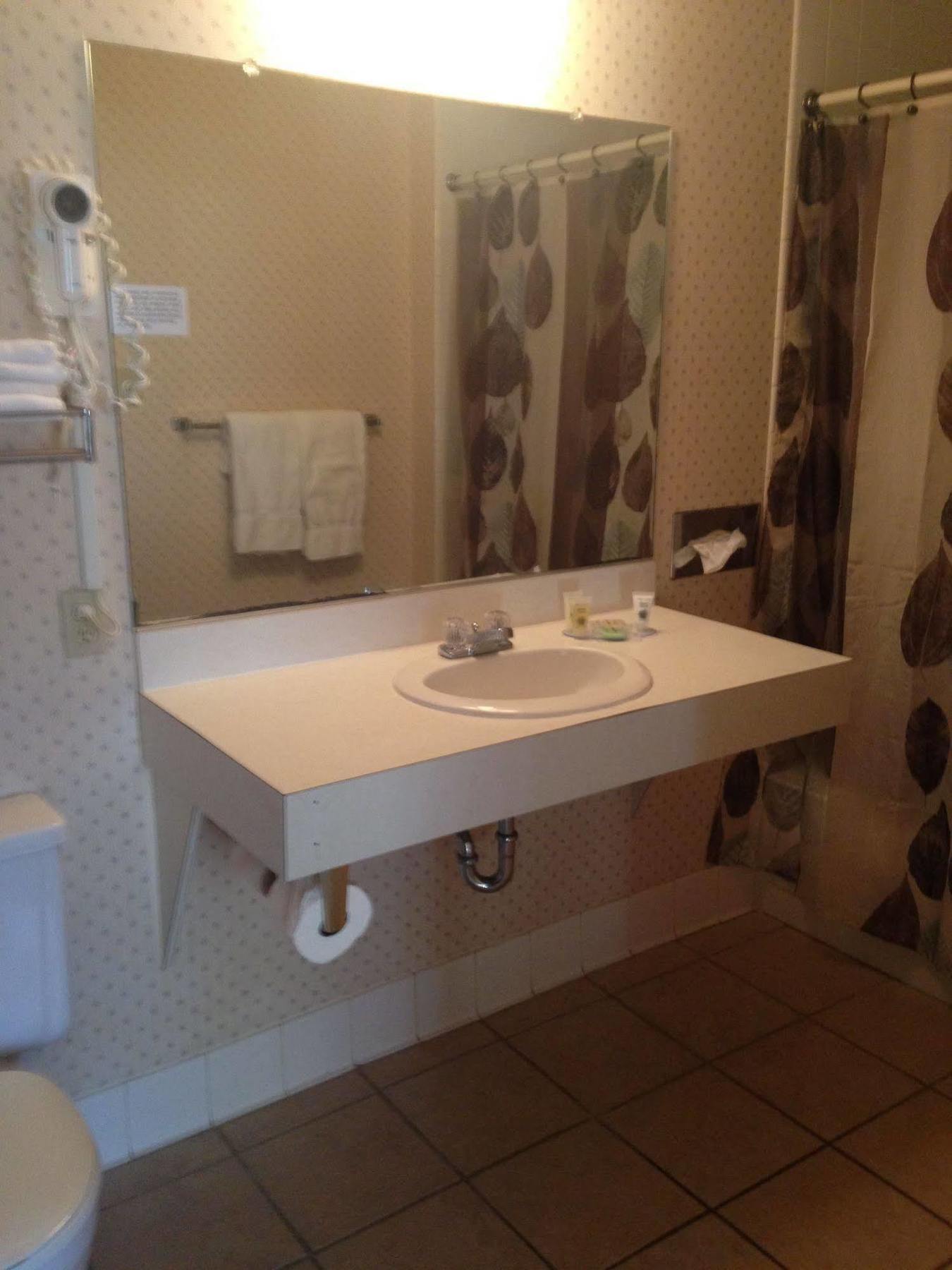 Shawano Four Seasons Resort Εξωτερικό φωτογραφία
