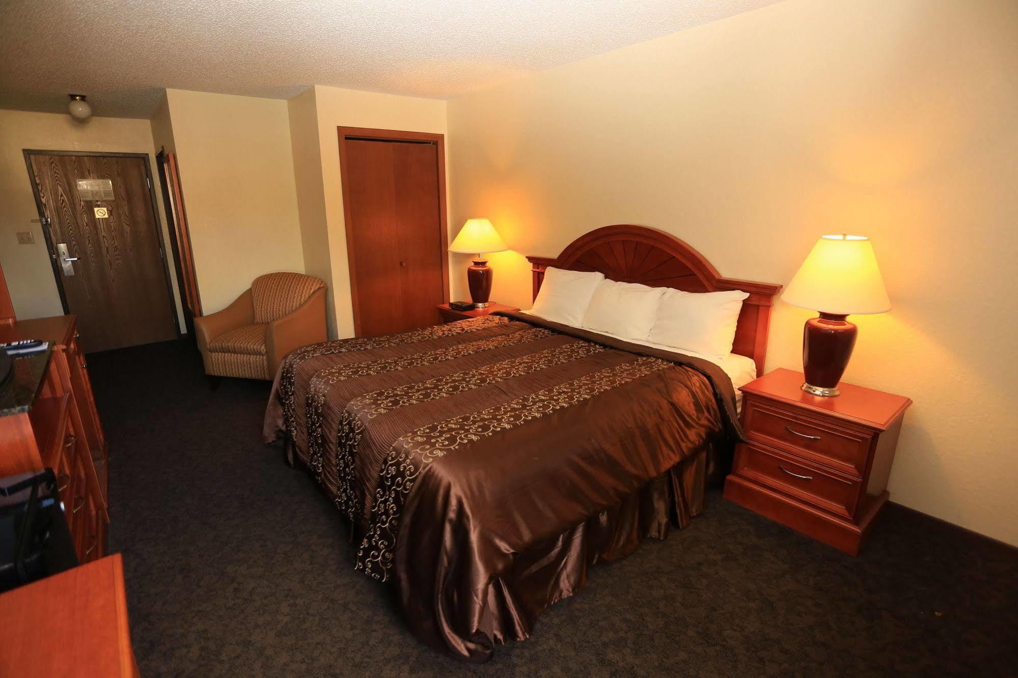 Shawano Four Seasons Resort Εξωτερικό φωτογραφία