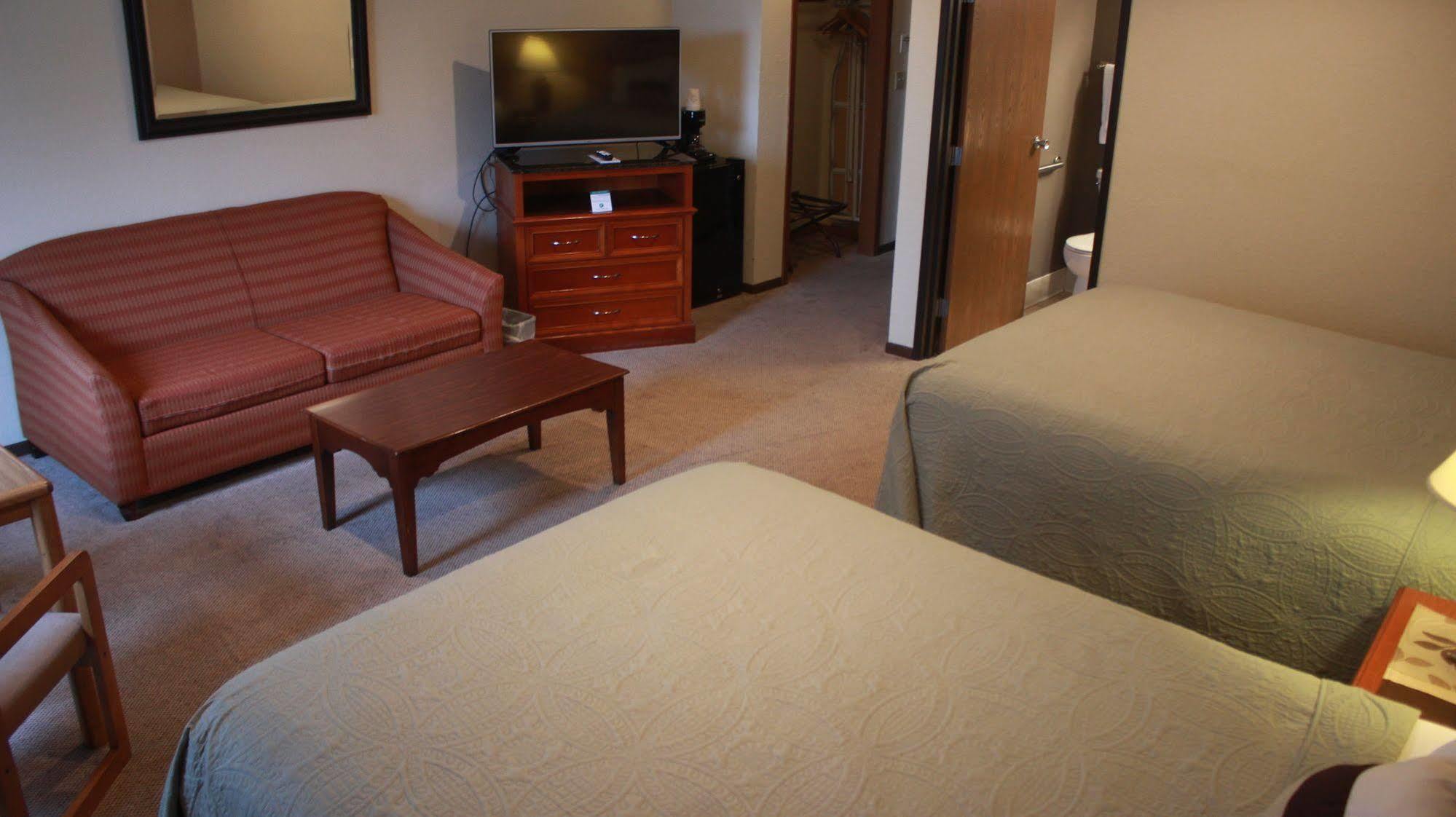 Shawano Four Seasons Resort Εξωτερικό φωτογραφία